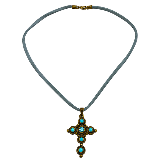 Migant turquoise cross pendant necklace – clean product photo